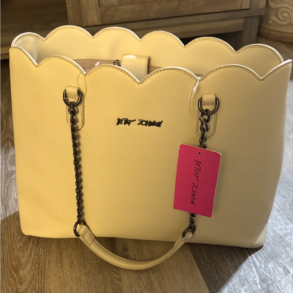 Betsey Johnson Lemon Scalloped Tote. Brand new with tags